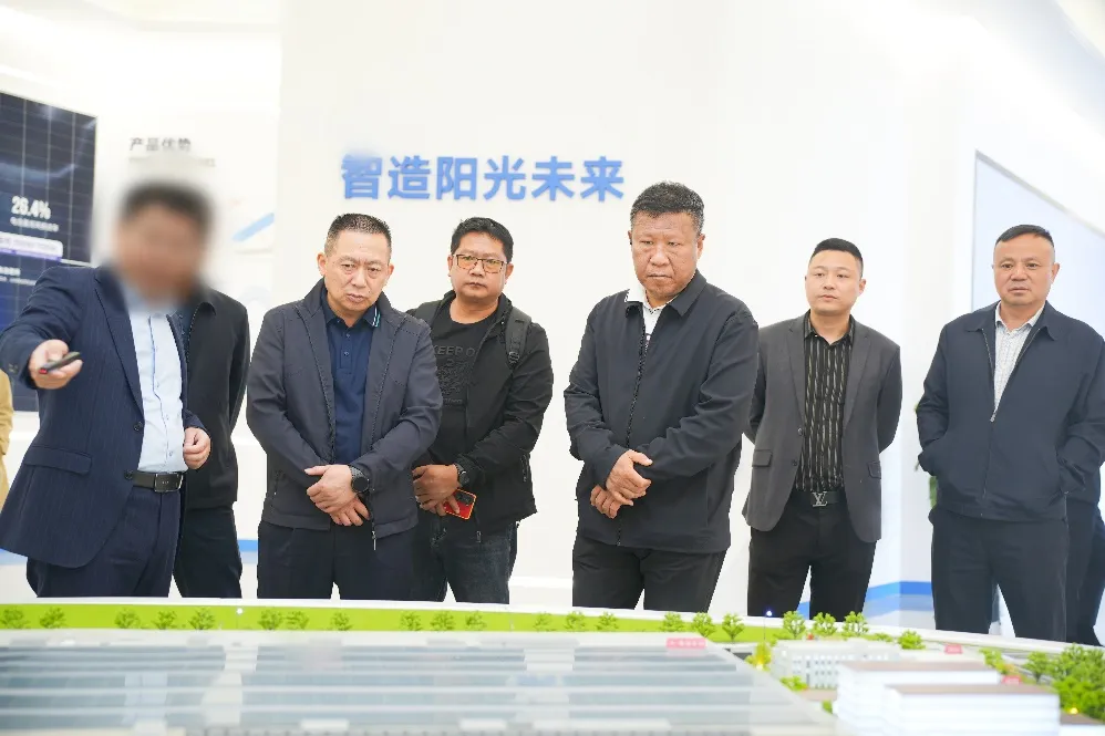 Yang Jun, Deputy Secretary General of the People's Government of Honghe Prefecture, Yunnan Province, and his delegation visited and conducted research in Leascend, Meishan